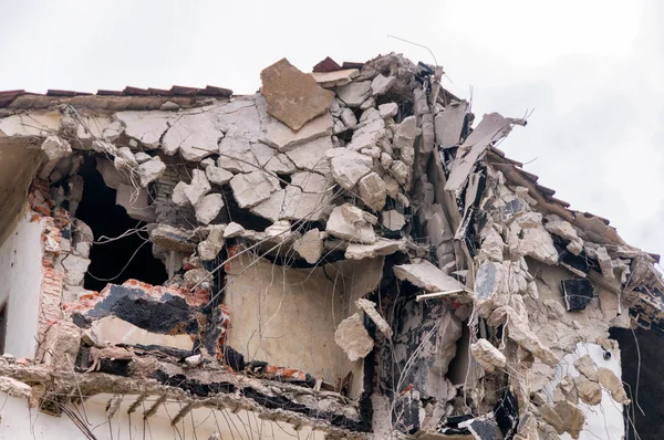 Demolarea clădirilor în mediul urban — Fotografie, imagine de stoc