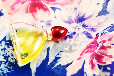 Çiçekli vintage Tekstil parfüm şişe