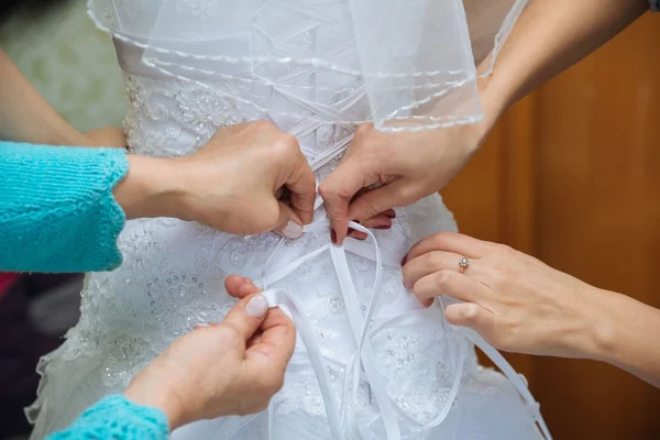 Os vestidos de noiva — Fotografia de Stock