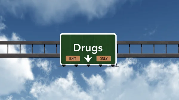 Надпись "Выход наркотиков только на дорогу" — стоковое фото