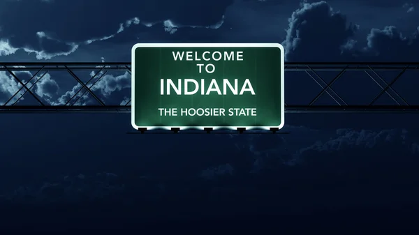 Indiana Stati Uniti State Benvenuti a Highway Road Sign di notte — Foto Stock