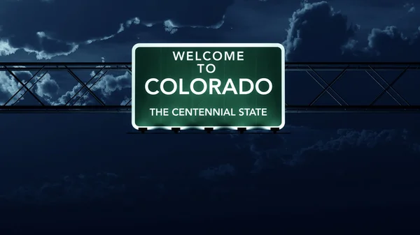 Colorado Usa staat Welkom bij Highway Road Sign at Night — Stockfoto