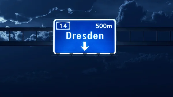 Dresda Germania Highway Road Sign — Foto Stock
