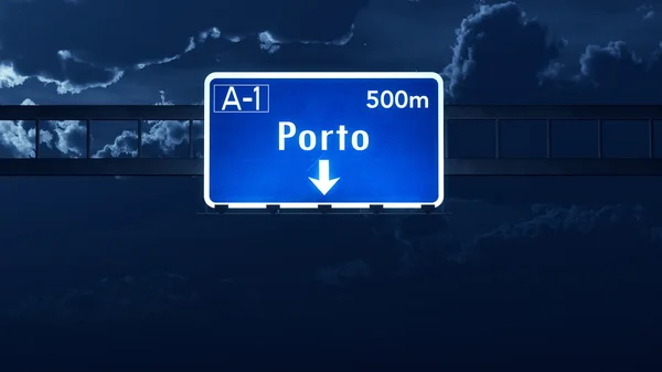 ポルト ポルトガルの高速道路の道路標識 — ストック写真