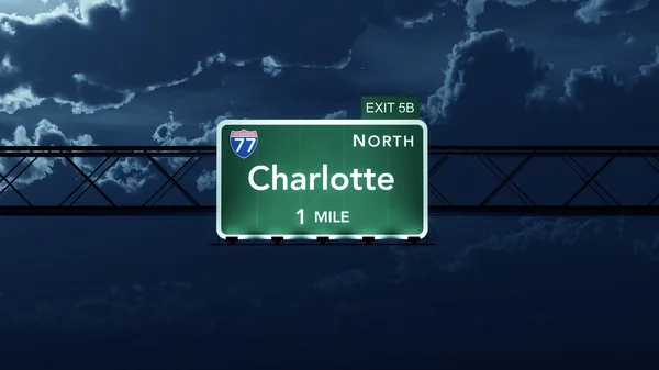 Charlotte ΗΠΑ εθνική οδό Interstate πινακίδα — Φωτογραφία Αρχείου