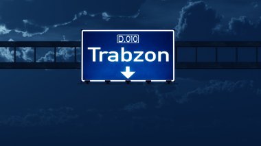 Trabzon Türkiye karayolu yol işaret geceleri