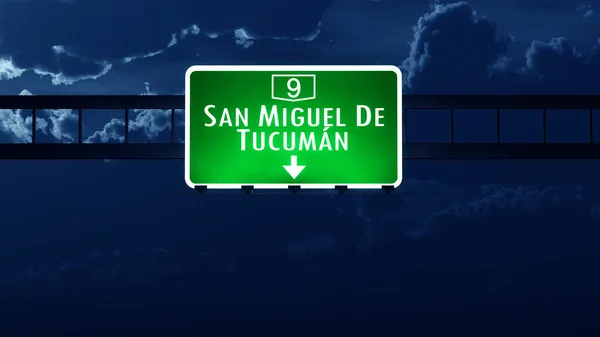 San Miguel De Tucuman Argentina Highway Road Sign di notte — Foto Stock