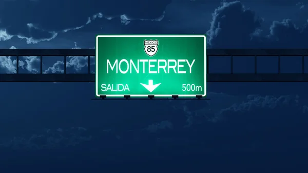 Вывеска Monterrey Mexico Highway Road Sign at Night — стоковое фото