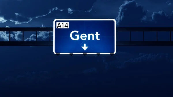 Gent Belgio Highway Road Sign di notte — Foto Stock