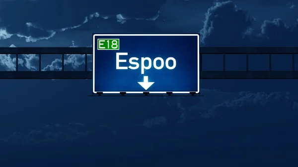 Espoo Finsko dálnice dopravní značka v noci — Stock fotografie