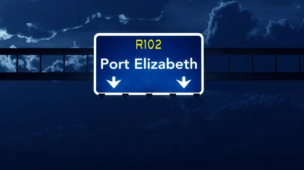 Znak drogowy autostrady RPA Port Elizabeth w nocy — Zdjęcie stockowe