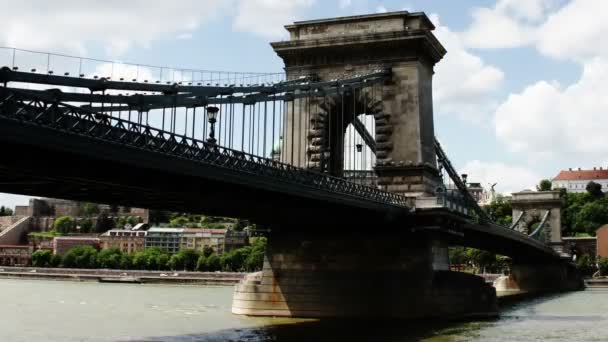 Szechenyi Kettingbrug in Boedapest — Stockvideo