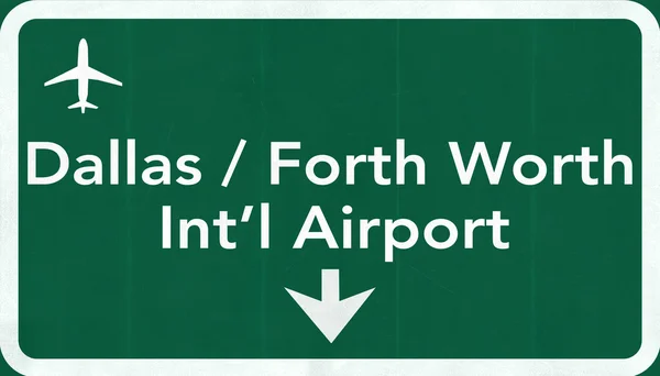 Dallas forth wert usa internationalen flughafen autobahnschild — Stockfoto