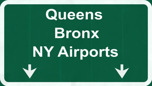 Квинс Бронкс Нью-Йорк США аэропортов шоссе дорожный знак — стоковое фото