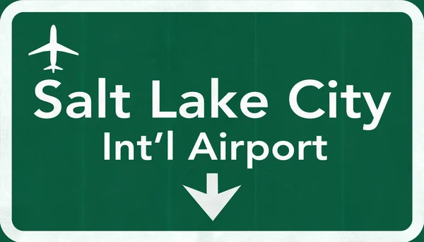 Salzsee Stadt USA internationaler Flughafen Autobahn Verkehrsschild — Stockfoto