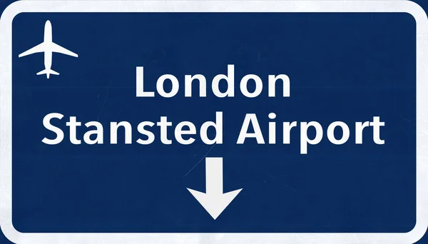 ロンドン ・ スタンステッド空港イングランド イギリス空港道路サイン — ストック写真