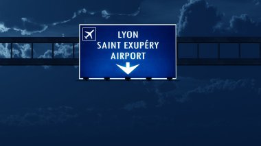 Lyon Fransa Havaalanı Otoban yol işaret geceleri