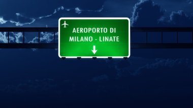 Milano Linate İtalya Havaalanı Otoban yol işaret geceleri