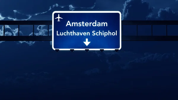 Amsterdam Schiphol Nizozemsko letiště dálnice silnici podepsat na blízko — Stock fotografie