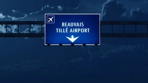 Знак "Дорога по шоссе" аэропорта Бове ночью — стоковое фото