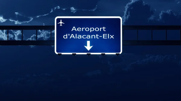 Autoroute de l'aéroport d'Alicante Espagne Signaler la nuit — Photo