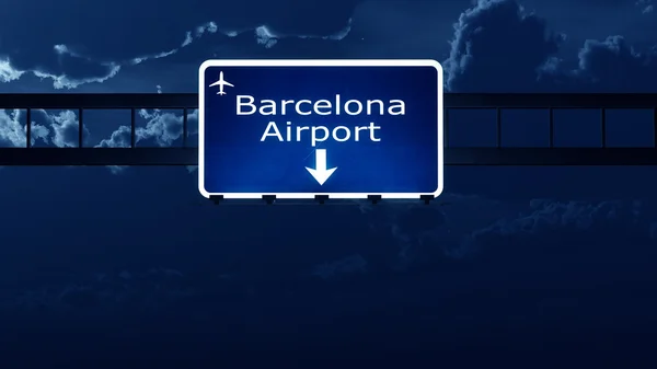 Barcelona Spanien Airport Highway vägskylt på natten — Stockfoto