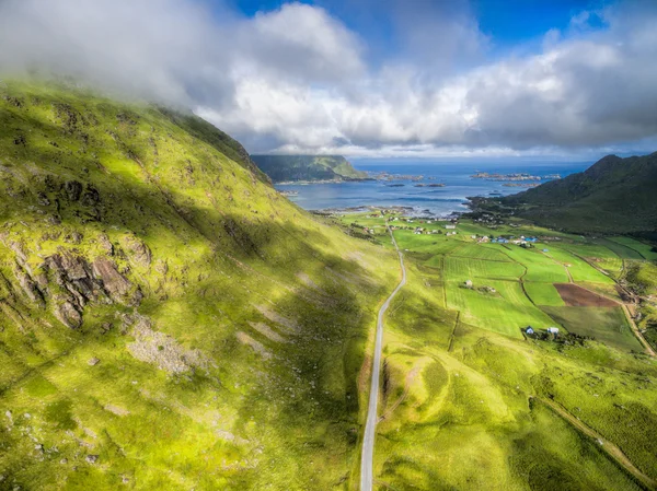 Vägen på lofoten — Stockfoto