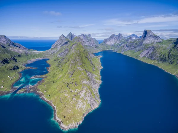 ロフォーテン諸島の Reinefjorden — ストック写真