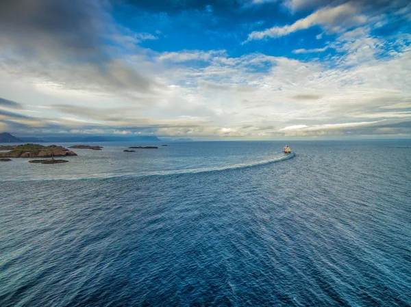 Noorwegen kust met Hurtigruten — Stockfoto