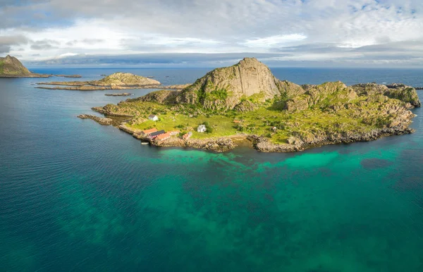 Ön på lofoten — Stockfoto