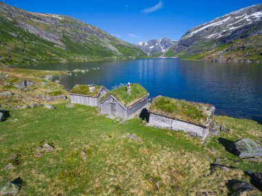 Geleneksel Norveç kulübeleri