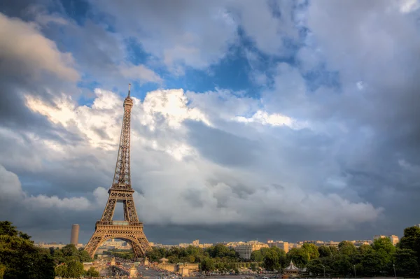 Eiffel torony Párizsban — Stock Fotó