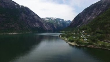 Hardanger fiyort Norveç, havadan görüntüleri üzerinde doğal uçuş.