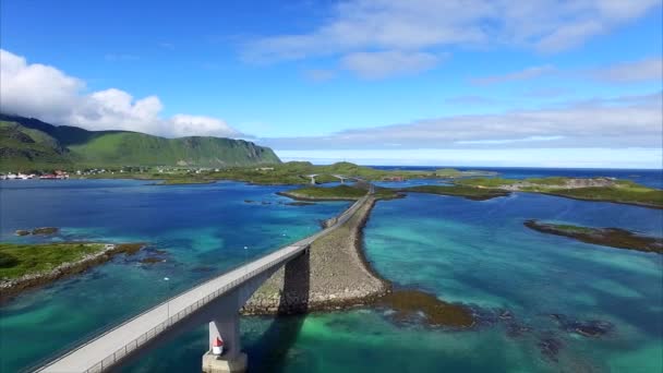 Pontes sobre ilhas Lofoten na Noruega — Vídeo de Stock