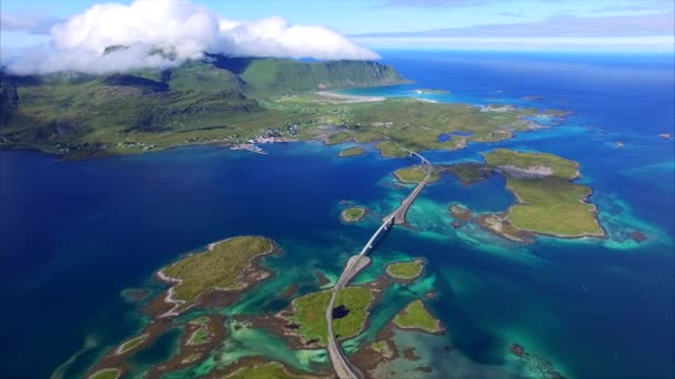 Paisaje aéreo de las islas Lofoten en Noruega — Vídeo de stock