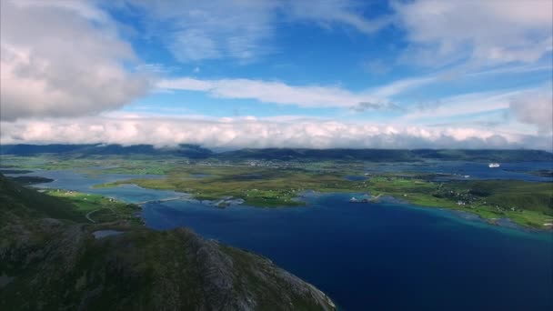 Imagens aéreas de Leknes nas ilhas Lofoten, na Noruega — Vídeo de Stock