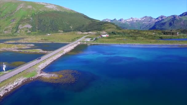 Сценическая дорога на Лофотенских островах в Норвегии — стоковое видео