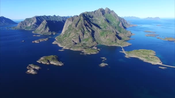 Nádherné Lofotenské pobřeží — Stock video