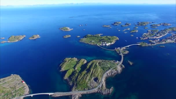 Cesta na Lofotenské ostrovy, Henningsvaer — Stock video