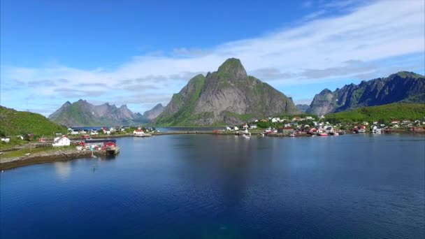 Рейна на Лофотенских островах, Норвегія — стокове відео