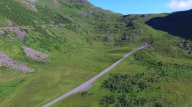 Lofoten üzerinde Unstad yolu, Norveç