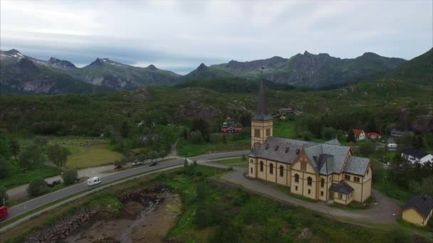 Norveç'te Lofoten adalarında Vagan kilisesi — Stok video