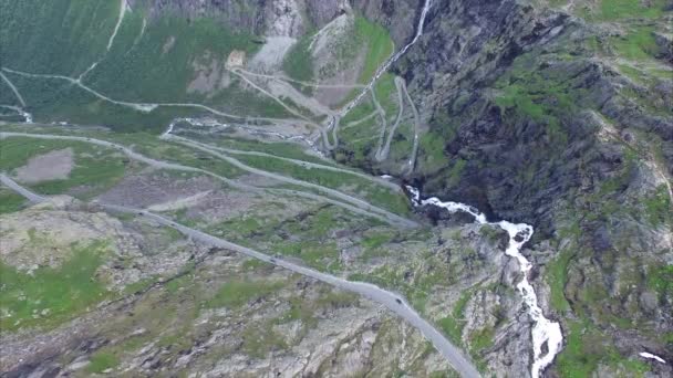 Pas Trollstigen v Norsku, vzdušné záběry — Stock video