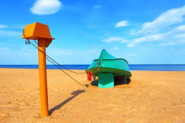 Gölde balık tutmak için tekne