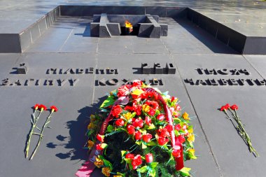 Nazizm, Dünya Savaşı SSCB'de kurbanları anıt.