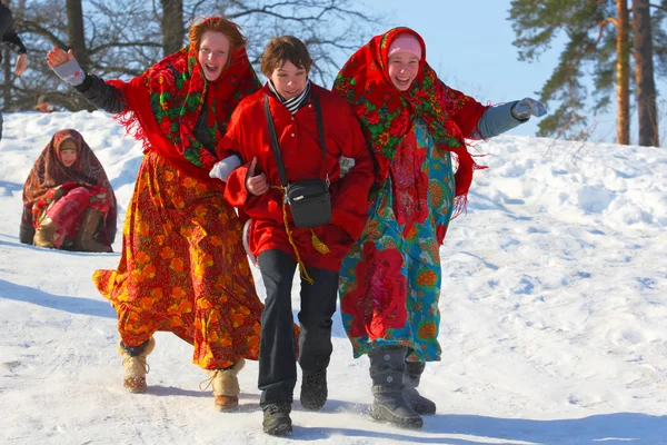 Traditional Russian festivities in the winter — Stock Photo, Image