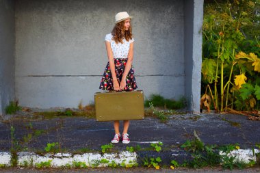 Yolculuk bir genç kız. Yaz tatili