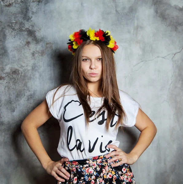 Closeup portrait of beautiful young girl — Stock Photo, Image