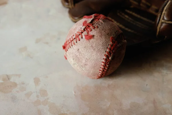 Stare Rozdarte Szwy Baseball Rękawicą Vintage Tle Miejsca Kopiowania — Zdjęcie stockowe