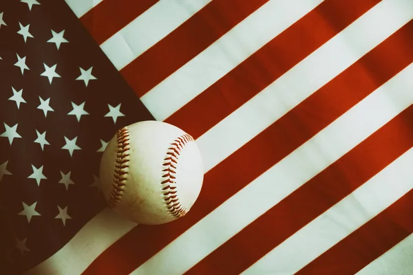 Amerikai Zászló Baseball Labda Közelről — Stock Fotó